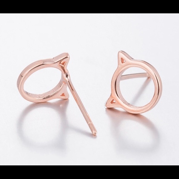 Jewelry - 🔴 5/$20 Dainty cat earrings NEW